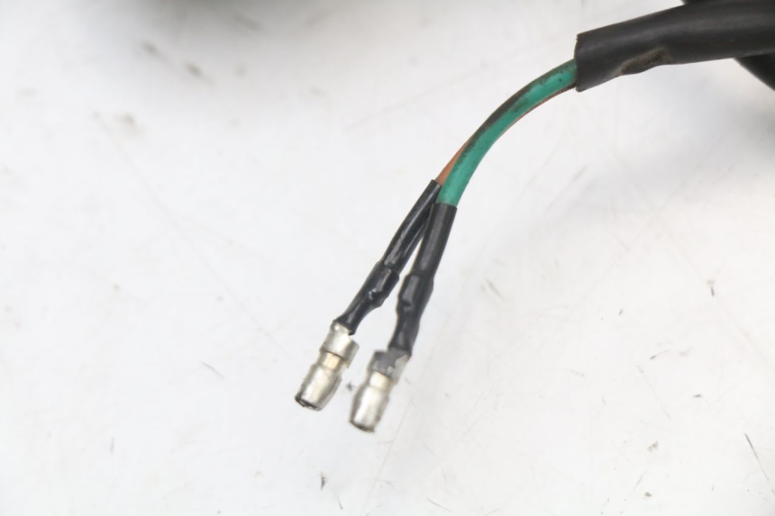 photo de CLIGNOTANT ARRIERE GAUCHE KYMCO AGILITY 4T 50 (2018 - 2022) - Gros plan technique