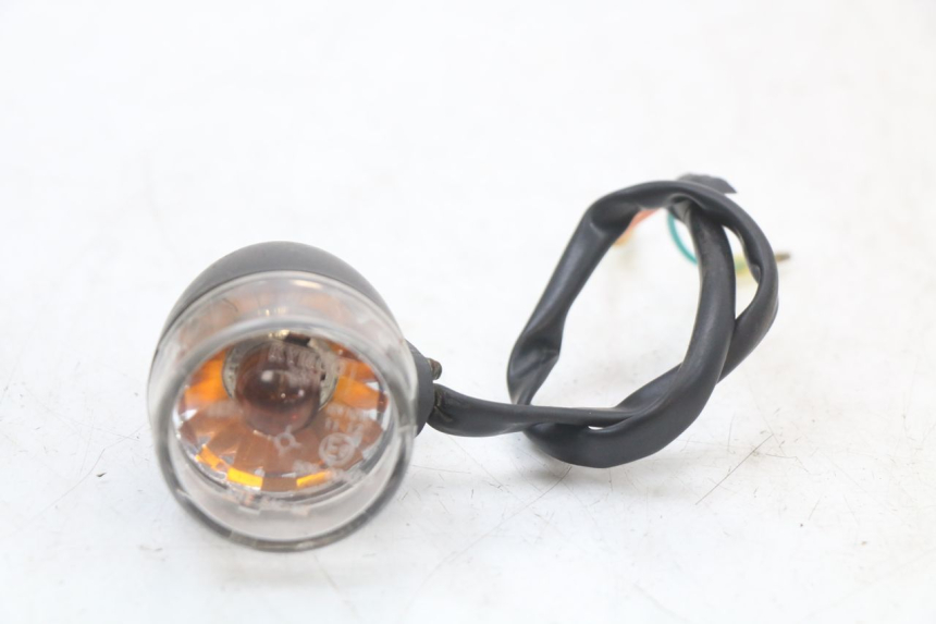 photo de CLIGNOTANT ARRIERE GAUCHE KYMCO AGILITY 4T 50 (2005 - 2018) - Zoom état d’usage