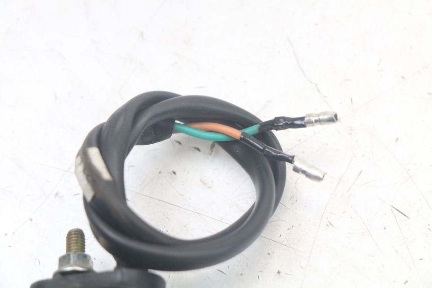 photo de CLIGNOTANT ARRIERE GAUCHE KYMCO AGILITY 4T 50 (2018 - 2022) - Gros plan technique