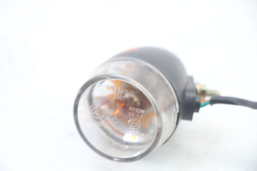 photo de CLIGNOTANT ARRIERE GAUCHE KYMCO AGILITY 4T 50 (2005 - 2018) - Zoom état d’usage