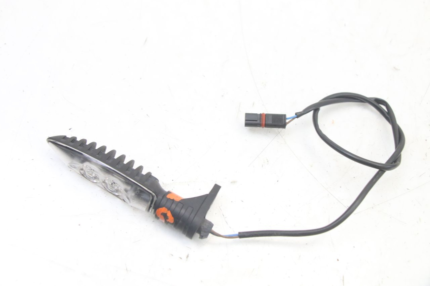 photo de CLIGNOTANT ARRIERE GAUCHE BMW S RR ABS S1000RR 1000 (2015 - 2018) - Vue principale