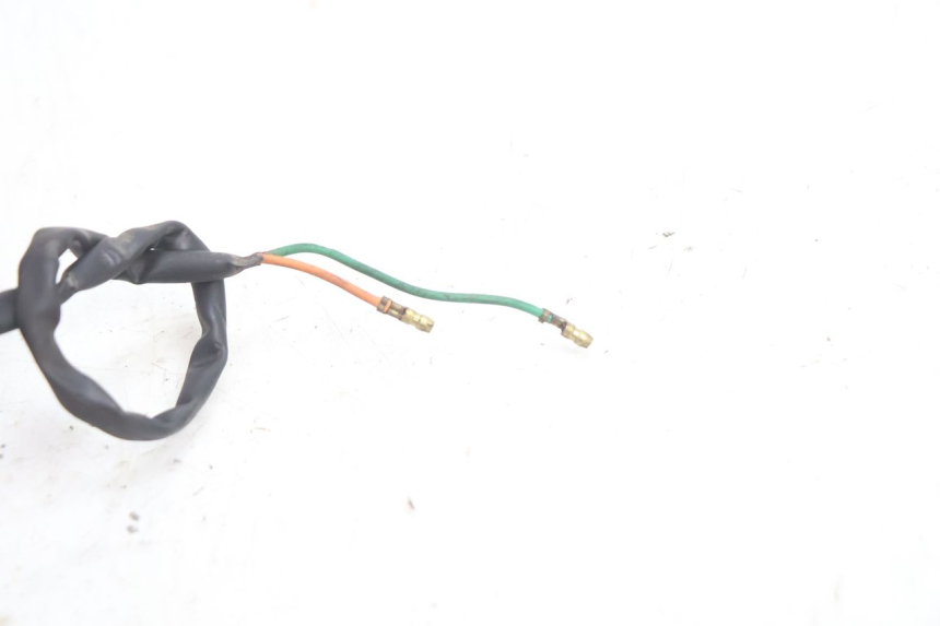 photo de CLIGNOTANT ARRIERE GAUCHE HONDA CB TWO FIFTY 250 (1991 - 2002) - Zoom état d’usage