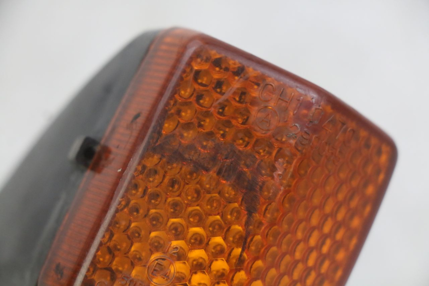 photo de CLIGNOTANT ARRIERE GAUCHE HONDA CBR F SC25 1000 (1989 - 1992) - Détail de la pièce