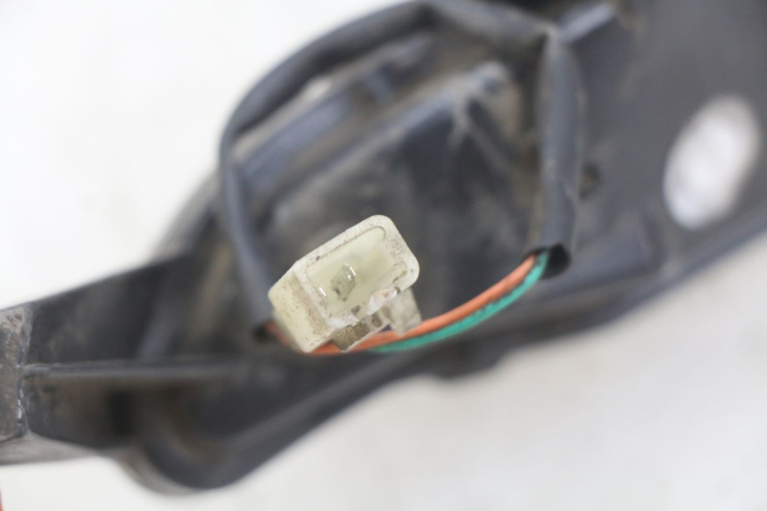 photo de CLIGNOTANT ARRIERE GAUCHE PEUGEOT DJANGO 4T 50 (2014 - 2019) - Gros plan technique