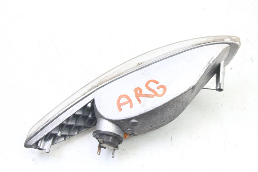 photo de CLIGNOTANT ARRIERE GAUCHE PEUGEOT ELYSEO 125 (1999 - 2004) - Gros plan technique