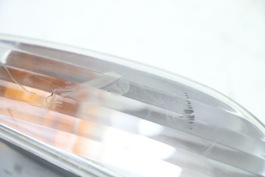 photo de CLIGNOTANT ARRIERE GAUCHE PEUGEOT ELYSTAR 50 (2002 - 2014) - Autre angle de vue