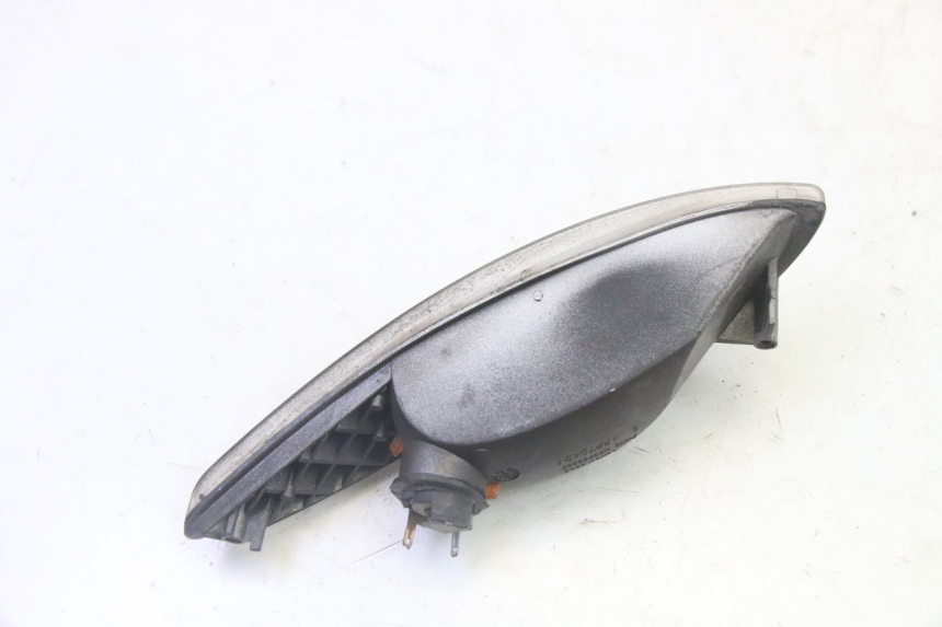 photo de CLIGNOTANT ARRIERE GAUCHE PEUGEOT ELYSTAR 50 (2002 - 2014) - Gros plan technique