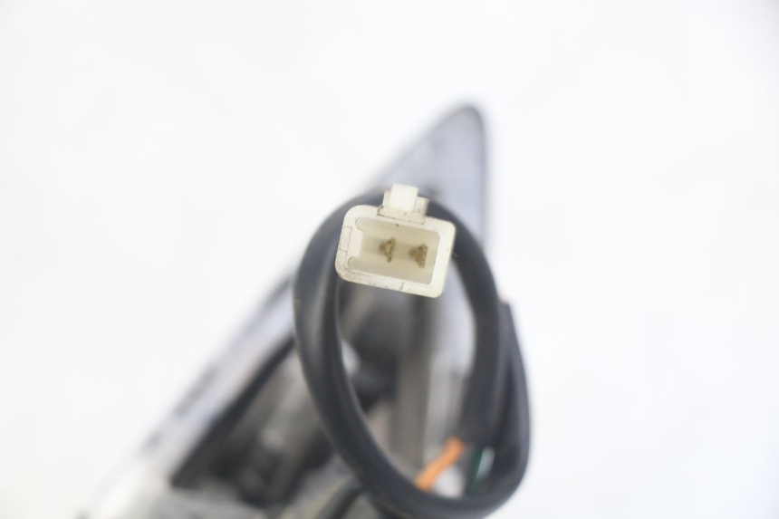 photo de CLIGNOTANT ARRIERE GAUCHE SYM FIDDLE 3 III 125 (2014 - 2020) - Gros plan technique