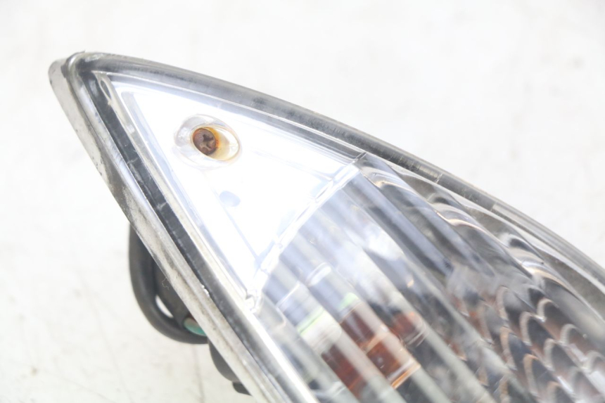 photo de CLIGNOTANT ARRIERE GAUCHE SYM FIDDLE 3 III 125 (2014 - 2020) - Marquages et références