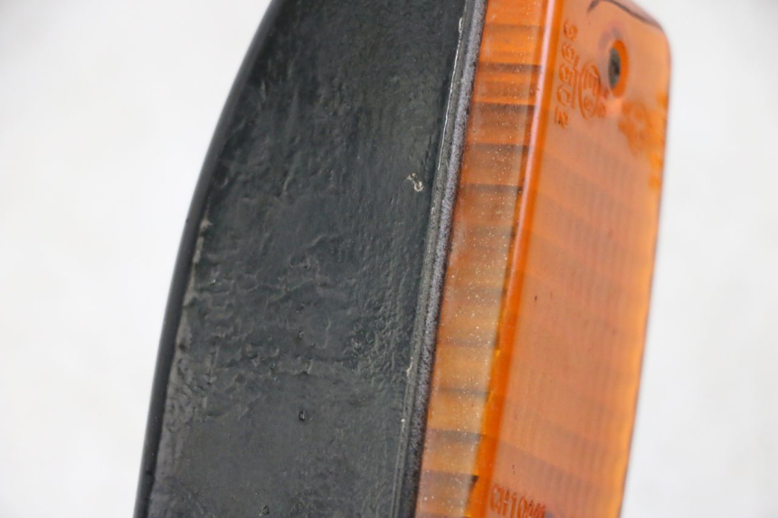 photo de CLIGNOTANT ARRIERE GAUCHE YAMAHA FJ 36Y 1100 (1984 - 1985) - Détail de la pièce