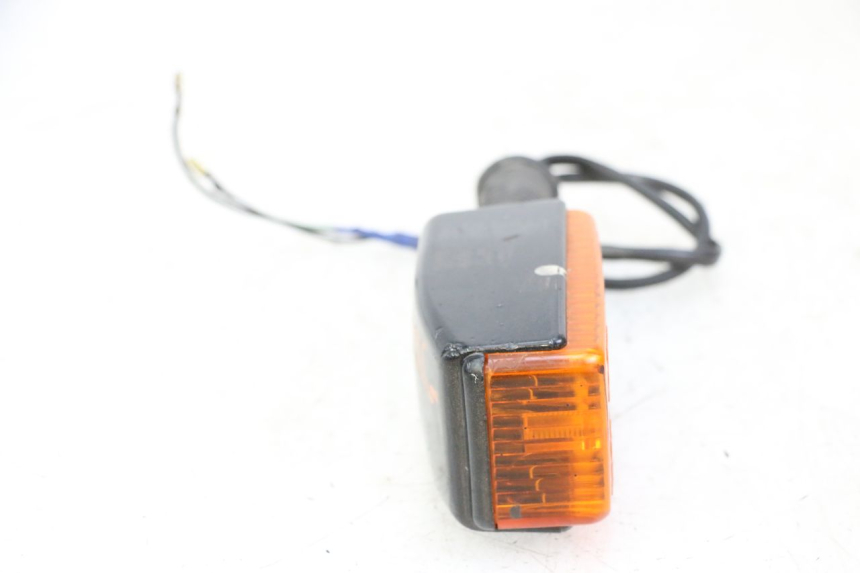 photo de CLIGNOTANT ARRIERE GAUCHE YAMAHA FJ 36Y 1100 (1984 - 1985) - Détails caractéristiques