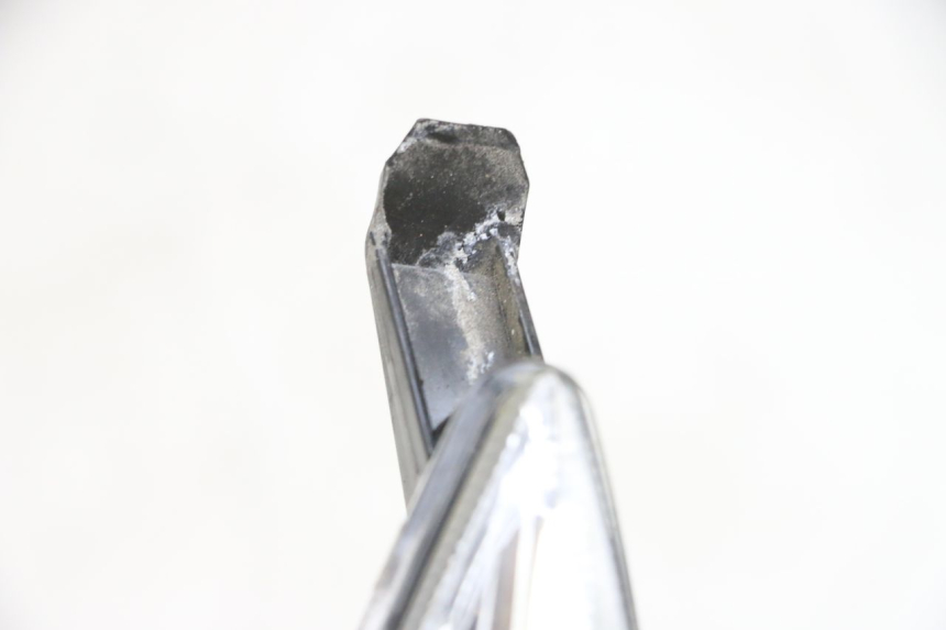 photo de CLIGNOTANT ARRIERE GAUCHE MBK FLIPPER 115 (2013 - 2017) - Autre angle de vue