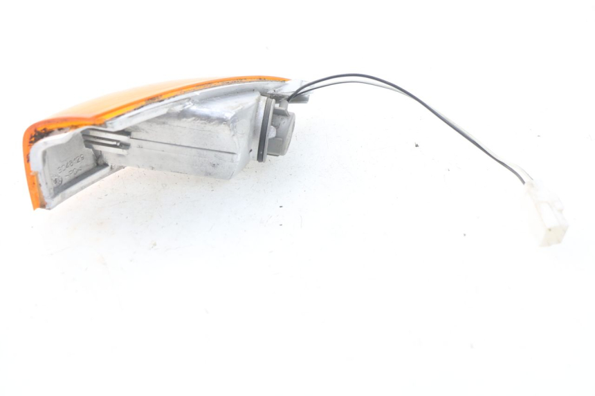 photo de CLIGNOTANT ARRIERE GAUCHE PIAGGIO FLY 2T 50 (2004 - 2017) - Zoom état d’usage