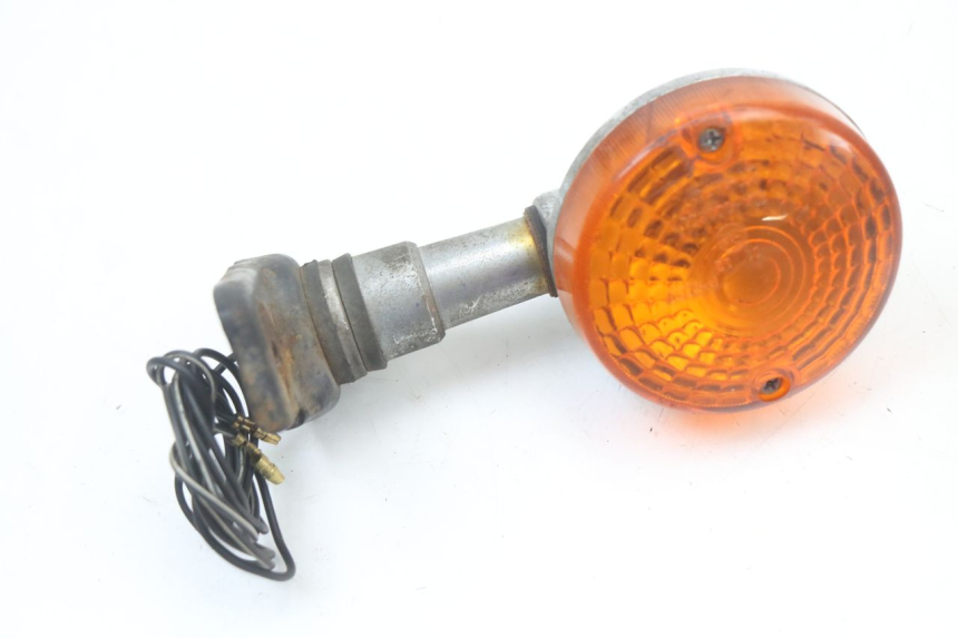 photo de CLIGNOTANT ARRIERE GAUCHE SUZUKI GN 125 (1997 - 2000) - Vue principale