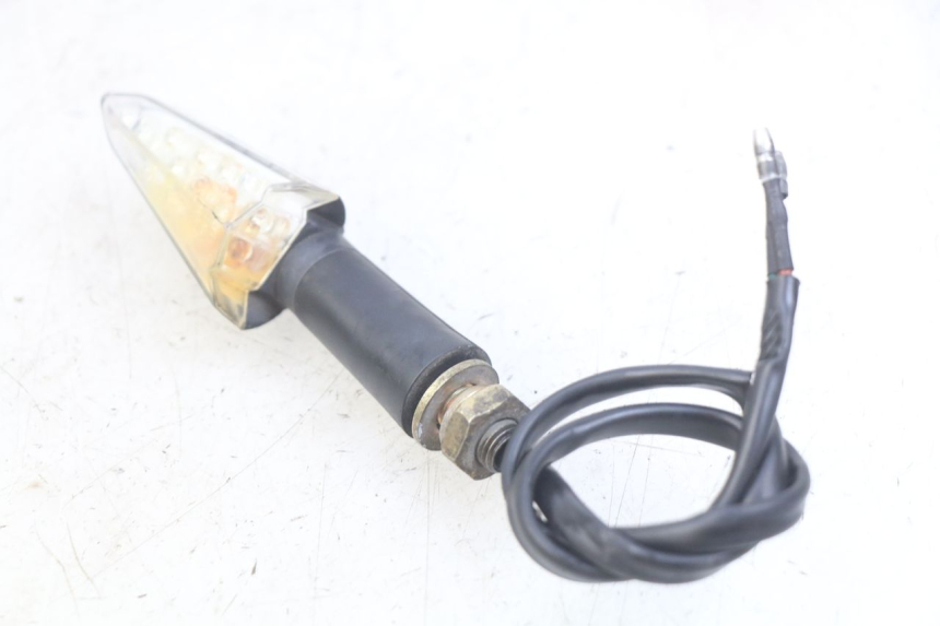 photo de CLIGNOTANT ARRIERE GAUCHE NECO GPX 4T 50 (2018 - 2022) - Autre angle de vue