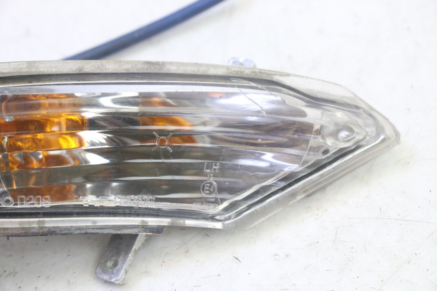 photo de CLIGNOTANT ARRIERE GAUCHE KYMCO GRAND DINK 125 (2002 - 2007) - Zoom état d’usage