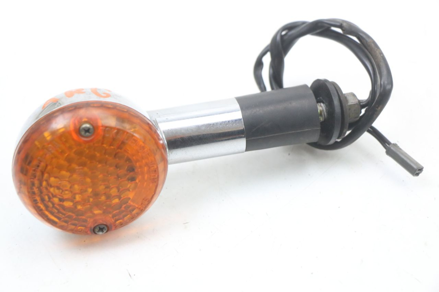 photo de CLIGNOTANT ARRIERE GAUCHE SUZUKI GZ MARAUDER 125 (1998 - 2004) - Vue principale