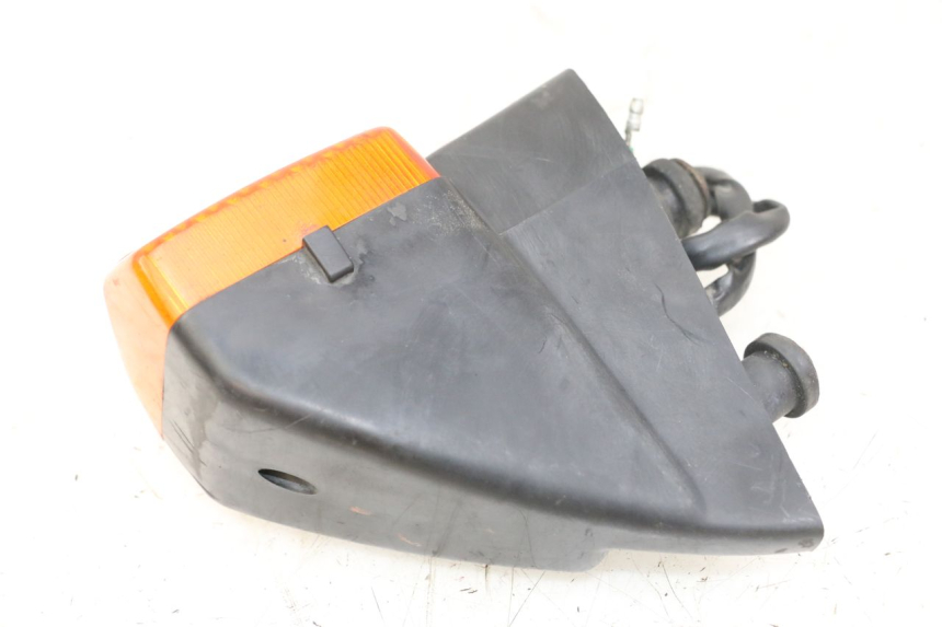photo de CLIGNOTANT ARRIERE GAUCHE HONDA CBR F 1000 (1993 - 1996) - Zoom état d’usage