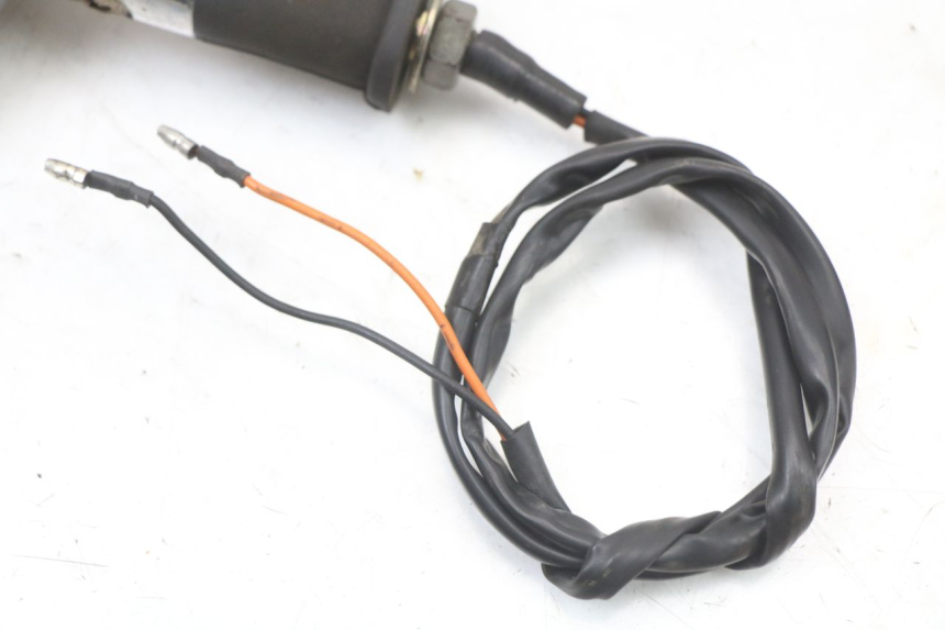 photo de CLIGNOTANT ARRIERE GAUCHE JINLUN JL HIGHLANDER 125 (2007 - 2015) - Gros plan technique