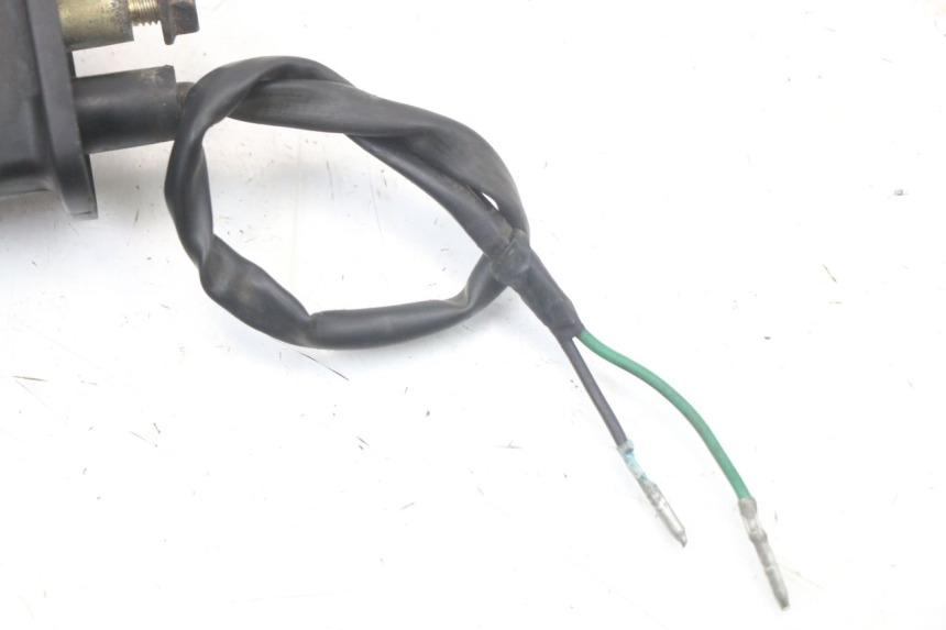 photo de CLIGNOTANT ARRIERE GAUCHE KAWASAKI GTR 1000 (1994 - 2004) - Points de fixation