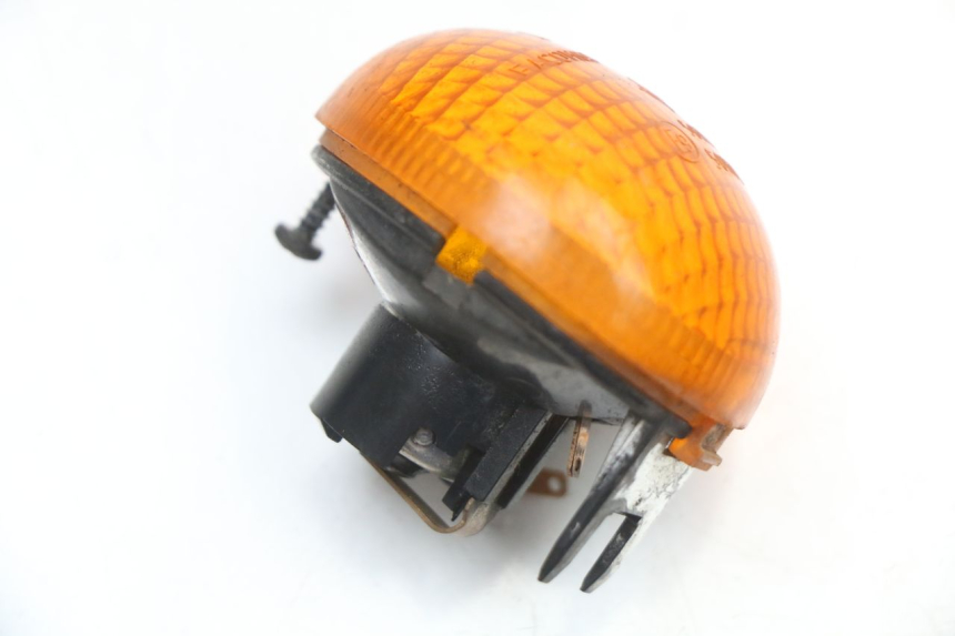 photo de CLIGNOTANT ARRIERE GAUCHE RENAULT KOURANOS 125 (2001 - 2004) - Détail de la pièce