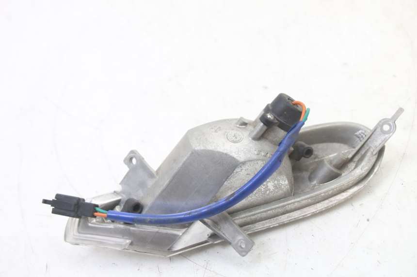 photo de CLIGNOTANT ARRIERE GAUCHE KYMCO GRAND DINK 125 (2008 - 2014) - Autre angle de vue
