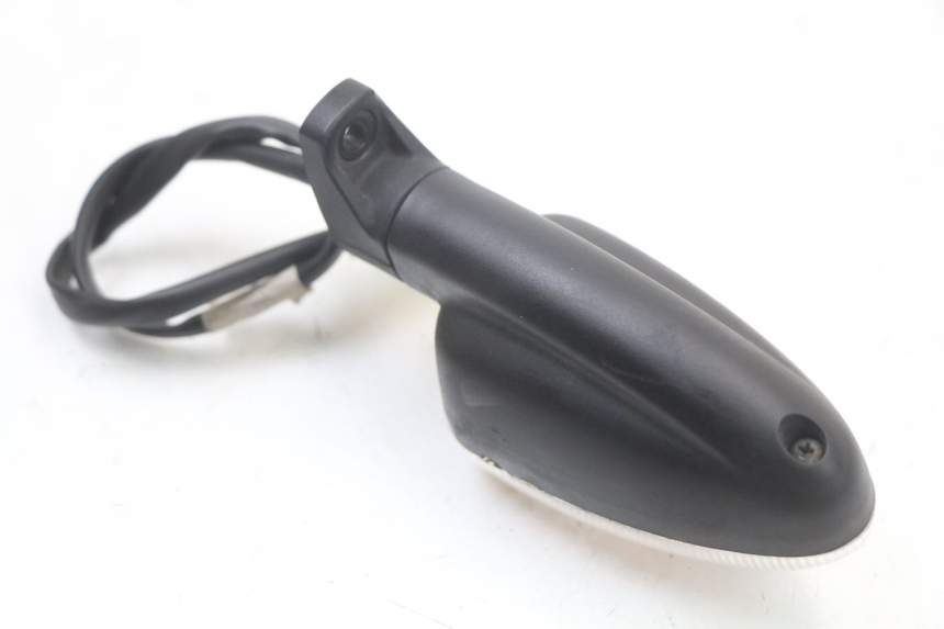 photo de CLIGNOTANT ARRIERE GAUCHE MOTO GUZZI NORGE 8V GT 1200 (2011 - 2016) - Gros plan technique