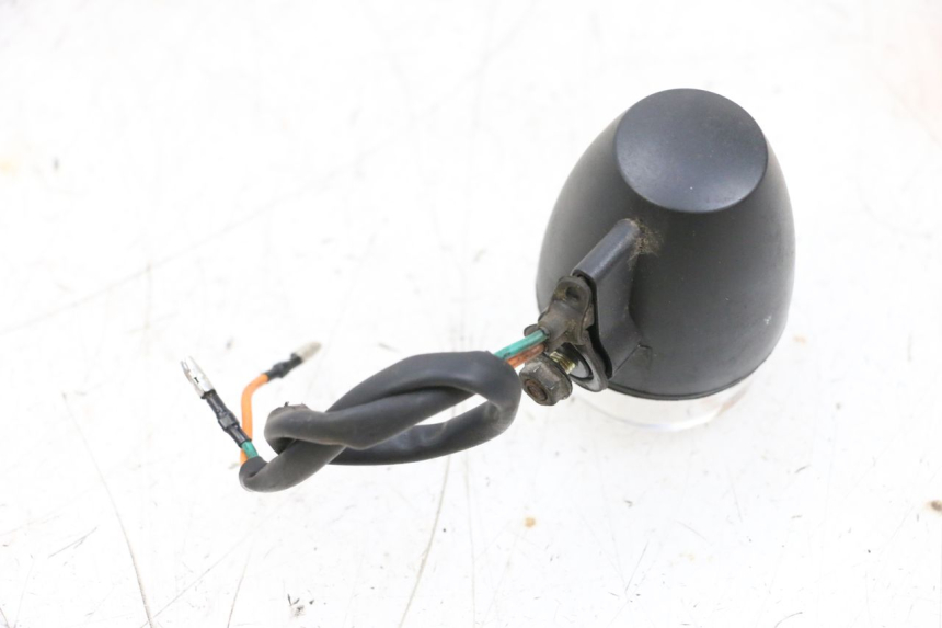 photo de CLIGNOTANT ARRIERE GAUCHE SYM ORBIT 2 4T 50 (2008 - 2017) - Gros plan technique