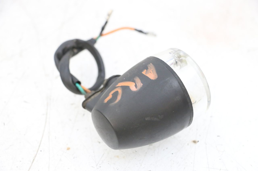 photo de CLIGNOTANT ARRIERE GAUCHE SYM ORBIT 2 4T 50 (2008 - 2017) - Vue d’ensemble