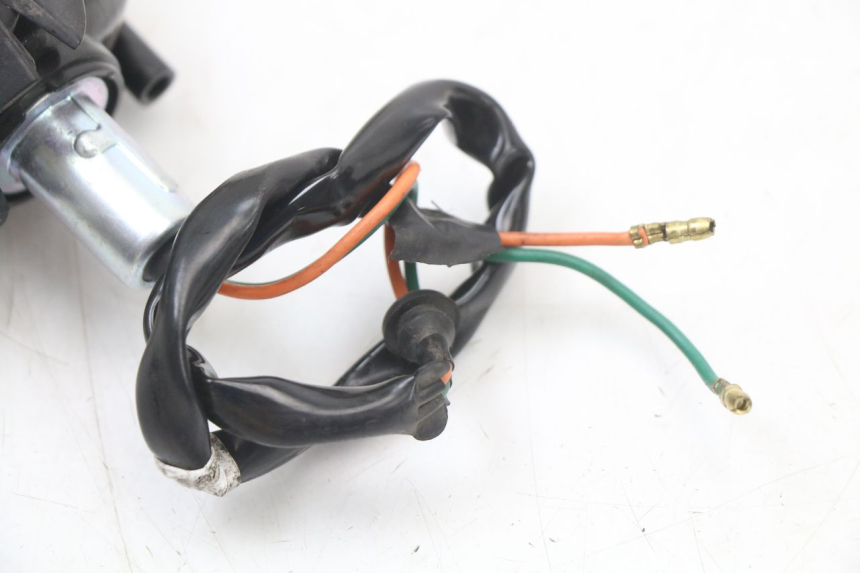 photo de CLIGNOTANT ARRIERE GAUCHE HONDA PCX (JF28) 125 (2009 - 2011) - Vue d’ensemble