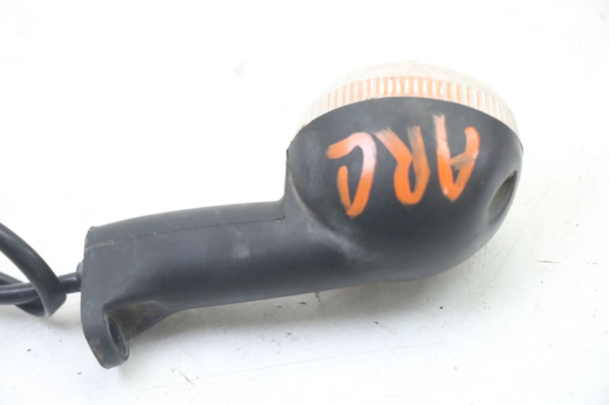 photo de CLIGNOTANT ARRIERE GAUCHE PEUGEOT TKR TREKKER FURIOUS 50 (2005 - 2014) - Gros plan technique