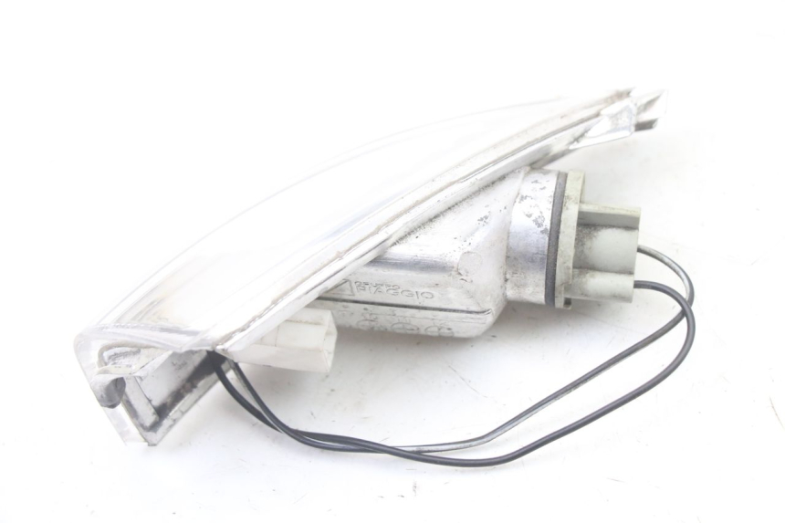 photo de CLIGNOTANT ARRIERE GAUCHE PIAGGIO FLY 2T 50 (2004 - 2017) - Zoom état d’usage