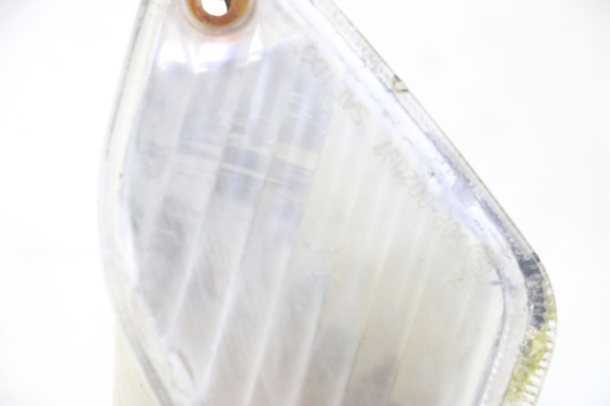 photo de CLIGNOTANT ARRIERE GAUCHE PIAGGIO VESPA GRANTURISMO 200 (2004 - 2005) - Détail de la pièce