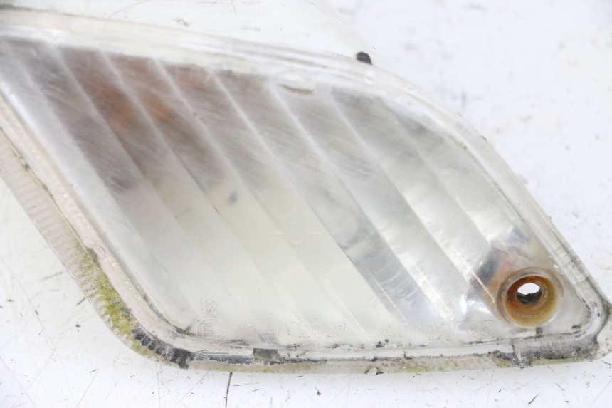 photo de CLIGNOTANT ARRIERE GAUCHE PIAGGIO VESPA GRANTURISMO 200 (2004 - 2005) - Marquages et références