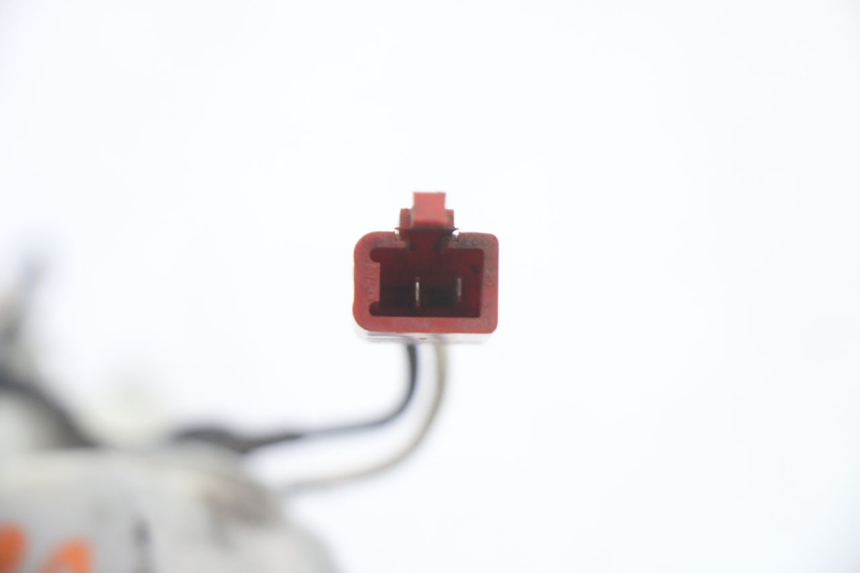 photo de CLIGNOTANT ARRIERE GAUCHE PIAGGIO ZIP 2T 50 (2009 - 2019) - Points de fixation