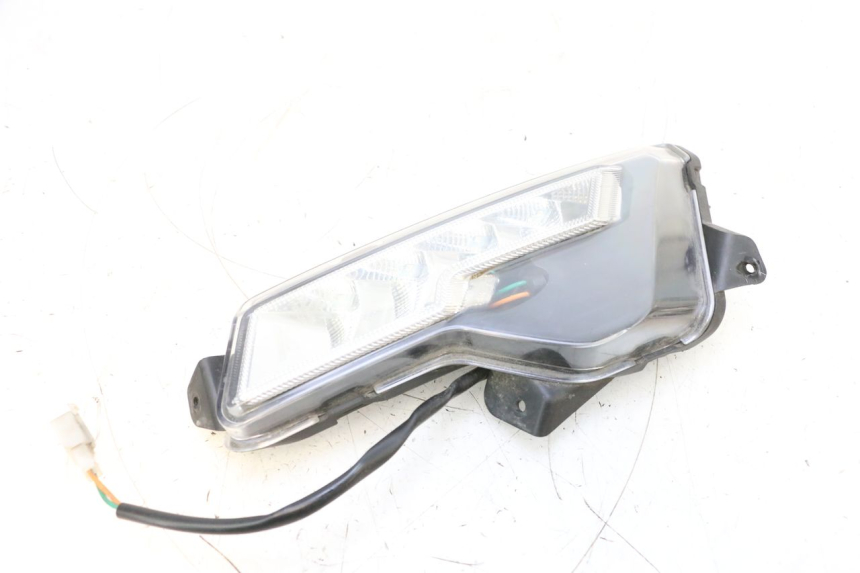 photo de CLIGNOTANT ARRIERE GAUCHE EFUN PUSA 1 - Autre angle de vue