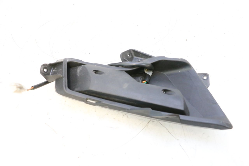 photo de CLIGNOTANT ARRIERE GAUCHE EFUN PUSA 1 - Points de fixation