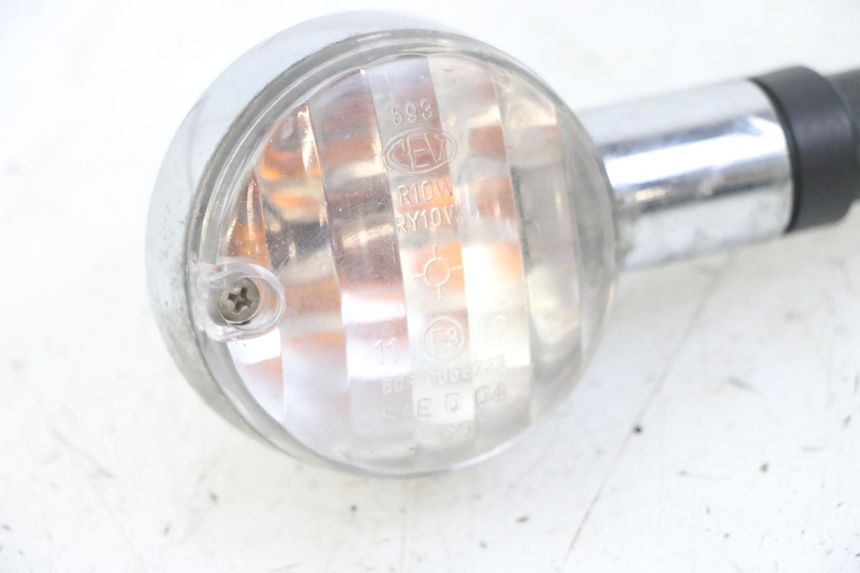 photo de CLIGNOTANT ARRIERE GAUCHE APRILIA SCARABEO GT TOURING 125 (1999 - 2005) - Points de fixation