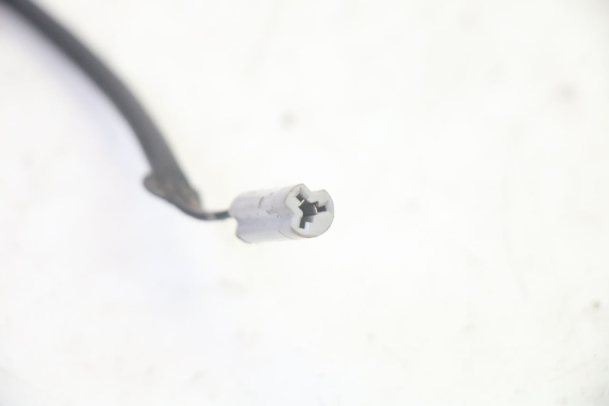 photo de CLIGNOTANT ARRIERE GAUCHE YAMAHA TDM ABS 900 (2002 - 2014) - Gros plan technique