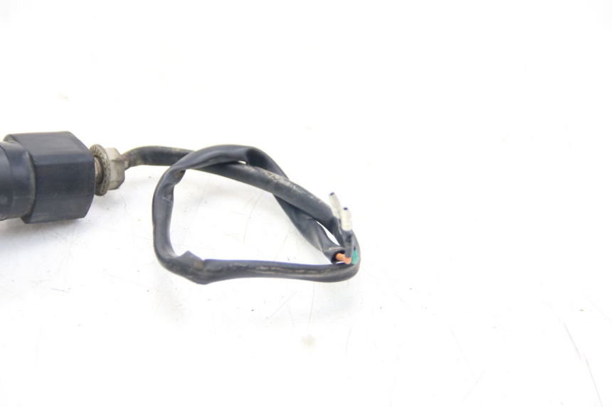 photo de CLIGNOTANT ARRIERE GAUCHE SYM WOLF SB 125 (2011 - 2018) - Gros plan technique