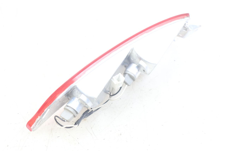 photo de CLIGNOTANT ARRIERE GAUCHE PIAGGIO X8 125 (2004 - 2007) - État de surface