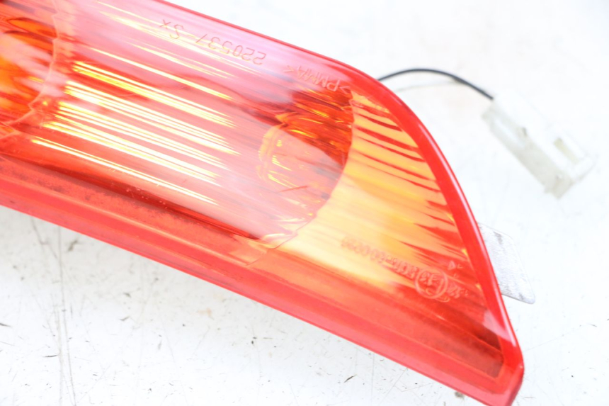 photo de CLIGNOTANT ARRIERE GAUCHE PIAGGIO X8 125 (2004 - 2007) - Vue produit