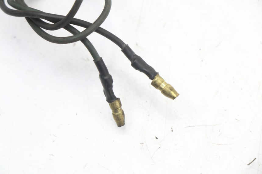 photo de CLIGNOTANT ARRIERE GAUCHE YAMAHA XJ F 900 (1983 - 1994) - Points de fixation