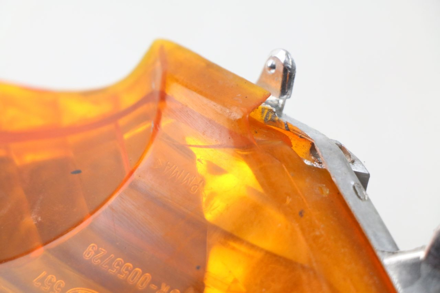 photo de CLIGNOTANT ARRIERE GAUCHE HONDA XLV VARADERO 125 (2000 - 2006) - Zoom état d’usage