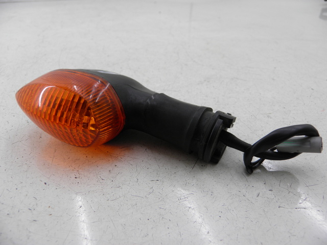 photo de CLIGNOTANT ARRIERE GAUCHE YAMAHA TDM 900 (2004 - 2006) - Vue principale