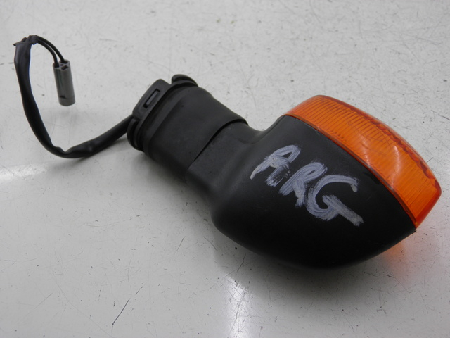 photo de CLIGNOTANT ARRIERE GAUCHE YAMAHA TDM 900 (2004 - 2006) - Détail de la pièce