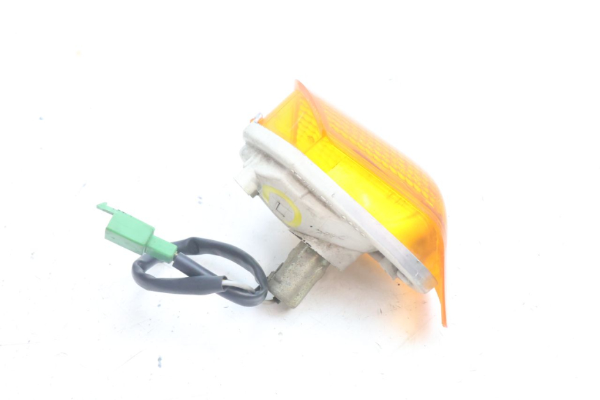 photo de CLIGNOTANT ARRIERE GAUCHE KAWASAKI ZZR 600 (1995 - 2004) - Autre angle de vue
