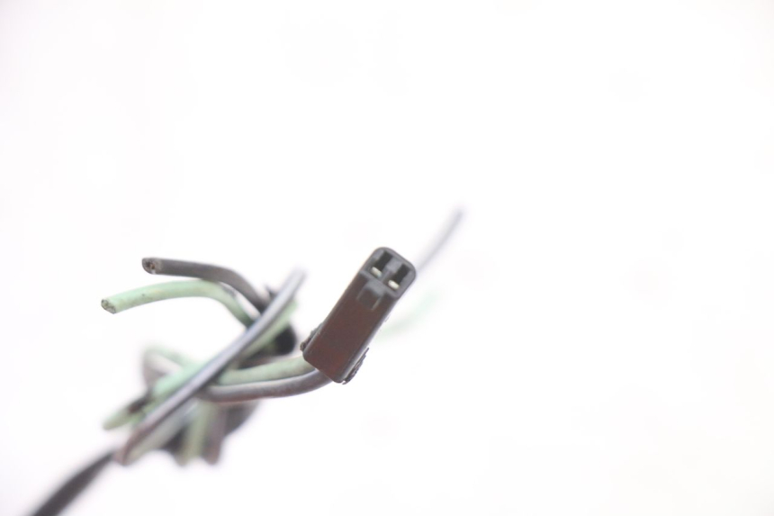 photo de CLIGNOTANT ARRIERE SUZUKI GSR 750 (2011 - 2017) - Détails caractéristiques