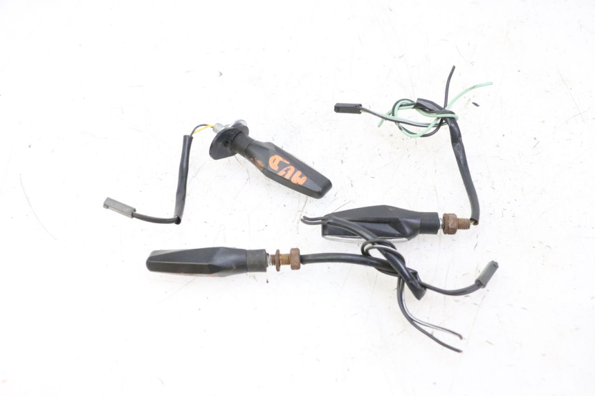 photo de CLIGNOTANT ARRIERE SUZUKI GSR 750 (2011 - 2017) - Zoom état d’usage