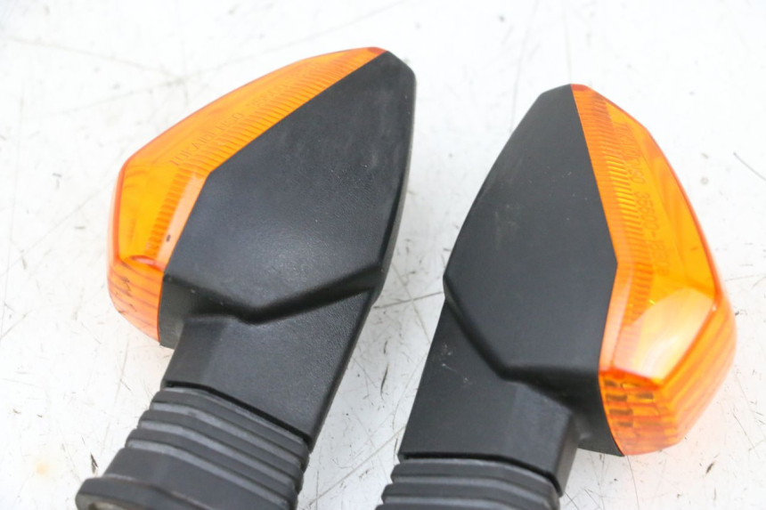 photo de CLIGNOTANT ARRIERE SUZUKI GSXR GSX-R 1000 (2003 - 2004) - Vue produit